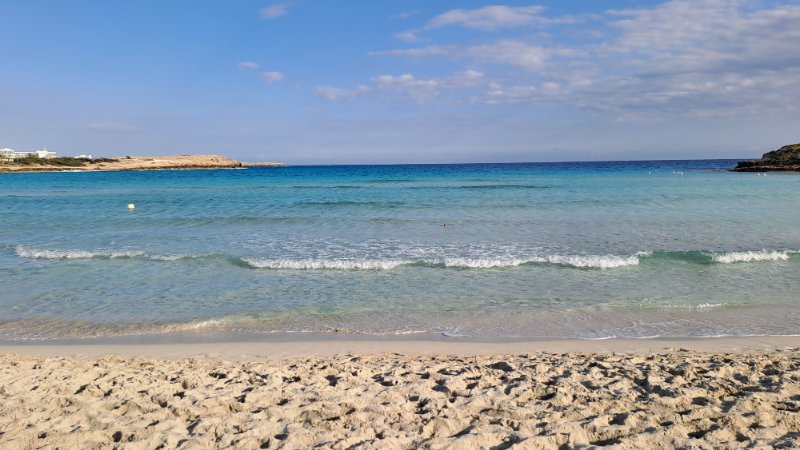 Kipar, Nissi beach, more i pesak